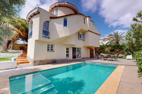Villa for sale Alicante, Spain 5 bedrooms, 220 sq.m. No. 125972 - photo 1