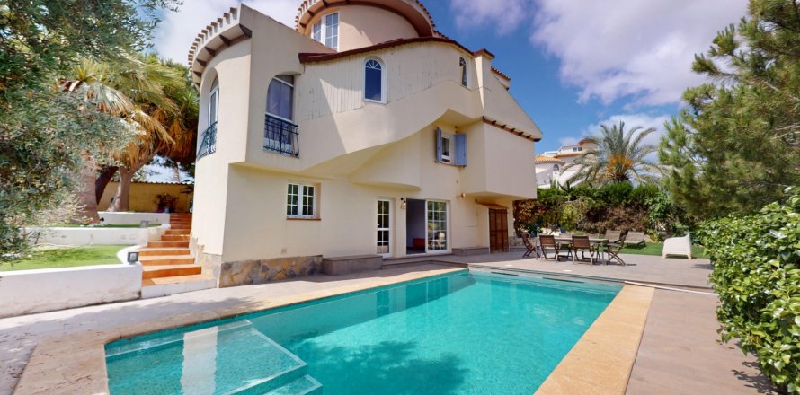 Villa Alicante, Spain 5 bedrooms, 220 sq.m. No. 125972