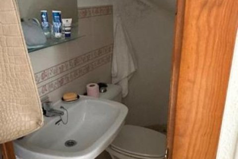 Townhouse for sale Guardamar del Segura, Alicante, Spain 4 bedrooms, 186 sq.m. No. 129441 - photo 4