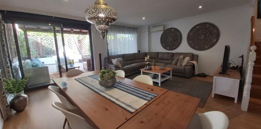 Townhouse Alcobendas, Madrid, Spain 4 bedrooms, 300 sq.m. No. 129194