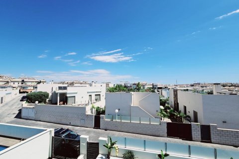 Villa till salu Villamartin, Alicante, Spanien 5 sovrum, 150 kvm. Nr. 125345 - foto 15