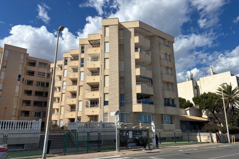 Apartment for sale Torrevieja, Alicante, Spain 3 bedrooms, 110 sq.m. No. 131460 - photo 19
