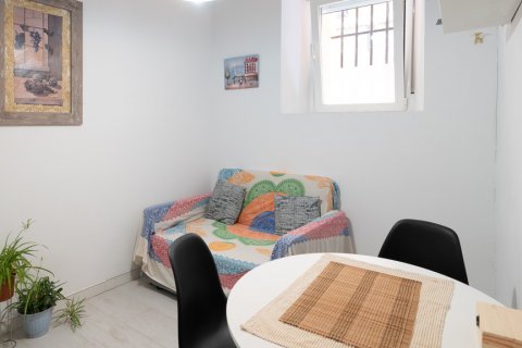 Продажа квартиры в Мадрид, Испания 1 спальня, 38м2 №124510 - фото 3