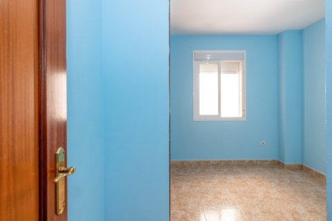 Продажа квартиры в Эстепона, Малага, Испания 3 спальни, 99м2 №124509 - фото 23