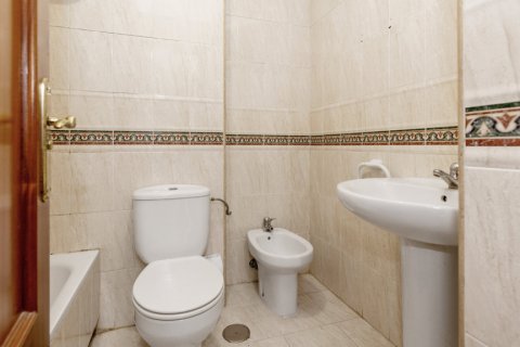 Продажа квартиры в Эстепона, Малага, Испания 3 спальни, 99м2 №124509 - фото 22