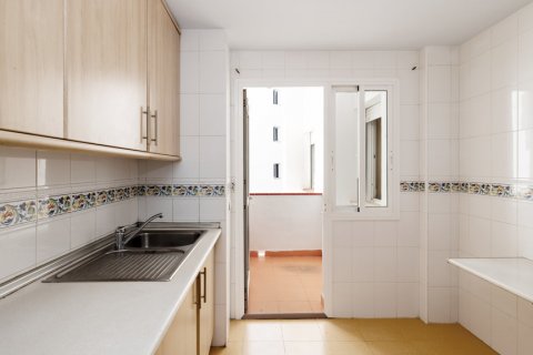 Продажа квартиры в Эстепона, Малага, Испания 3 спальни, 99м2 №124509 - фото 5