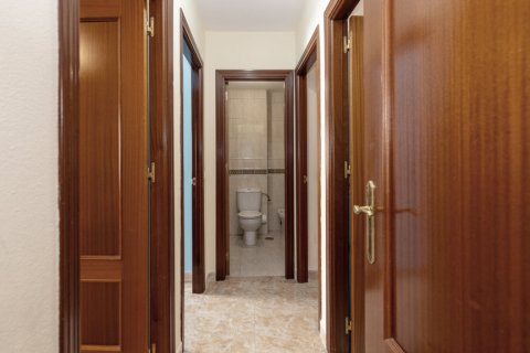 Продажа квартиры в Эстепона, Малага, Испания 3 спальни, 99м2 №124509 - фото 13