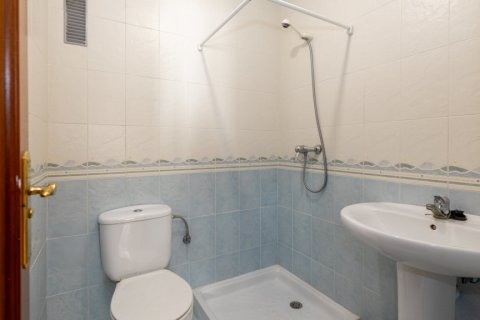 Продажа квартиры в Эстепона, Малага, Испания 3 спальни, 99м2 №124509 - фото 17