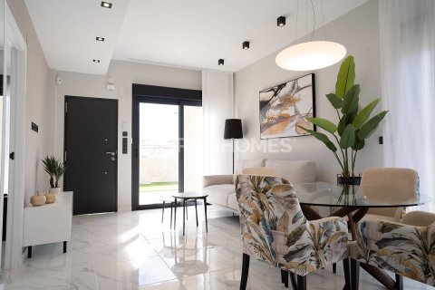Apartament Pilar de la Horadada, Alicante, Hiszpania 4 sypialnie, 121 mkw. nr 120963 – zdjęcie 8