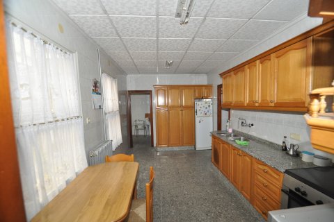 Townhouse for sale Petrer, Alicante, Spain 12 bedrooms, 700 sq.m. No. 125631 - photo 17