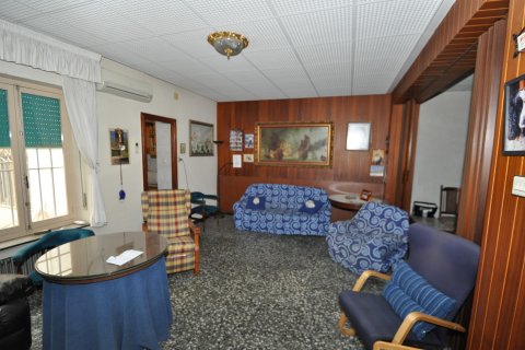 Townhouse for sale Petrer, Alicante, Spain 12 bedrooms, 700 sq.m. No. 125631 - photo 20