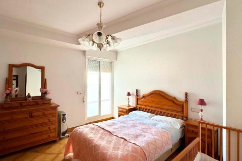 Apartment for sale Torrevieja, Alicante, Spain 3 bedrooms, 100 sq.m. No. 129058 - photo 16