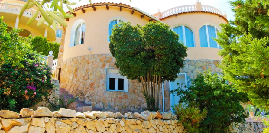 Villa Calpe, Alicante, Spain 3 bedrooms, 352 sq.m. No. 130172