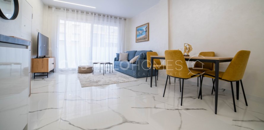 Apartment Torrevieja, Alicante, Spain 2 bedrooms, 70 sq.m. No. 125509