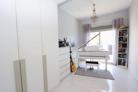 Villa for sale Villamartin, Alicante, Spain 5 bedrooms, 243 sq.m. No. 125464 - photo 15