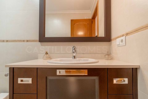 Apartment for sale Torrevieja, Alicante, Spain 5 bedrooms, 212 sq.m. No. 125465 - photo 27