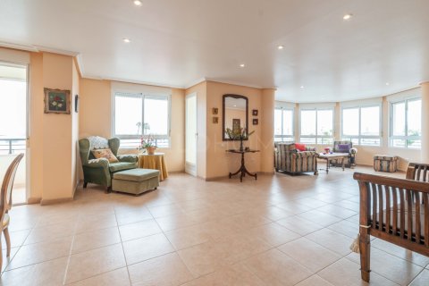 Apartment for sale Torrevieja, Alicante, Spain 5 bedrooms, 212 sq.m. No. 125465 - photo 3