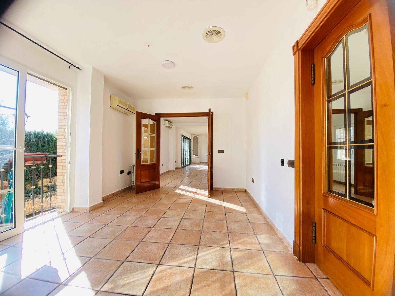 Villa in La Florida, Alicante, Spain 2 bedrooms, 304 sq.m. No. 125412