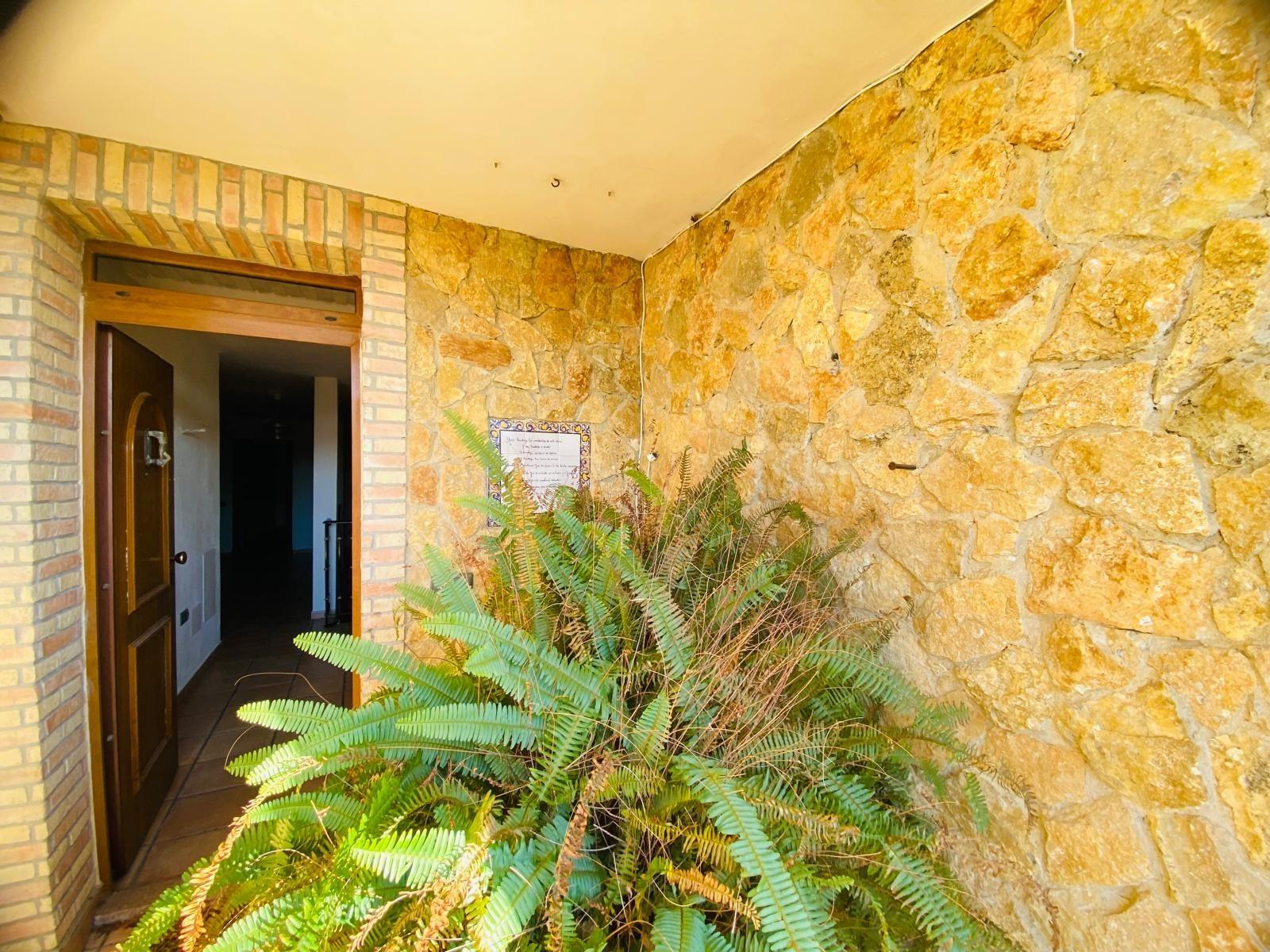 Villa in La Florida, Alicante, Spain 2 bedrooms, 304 sq.m. No. 125412