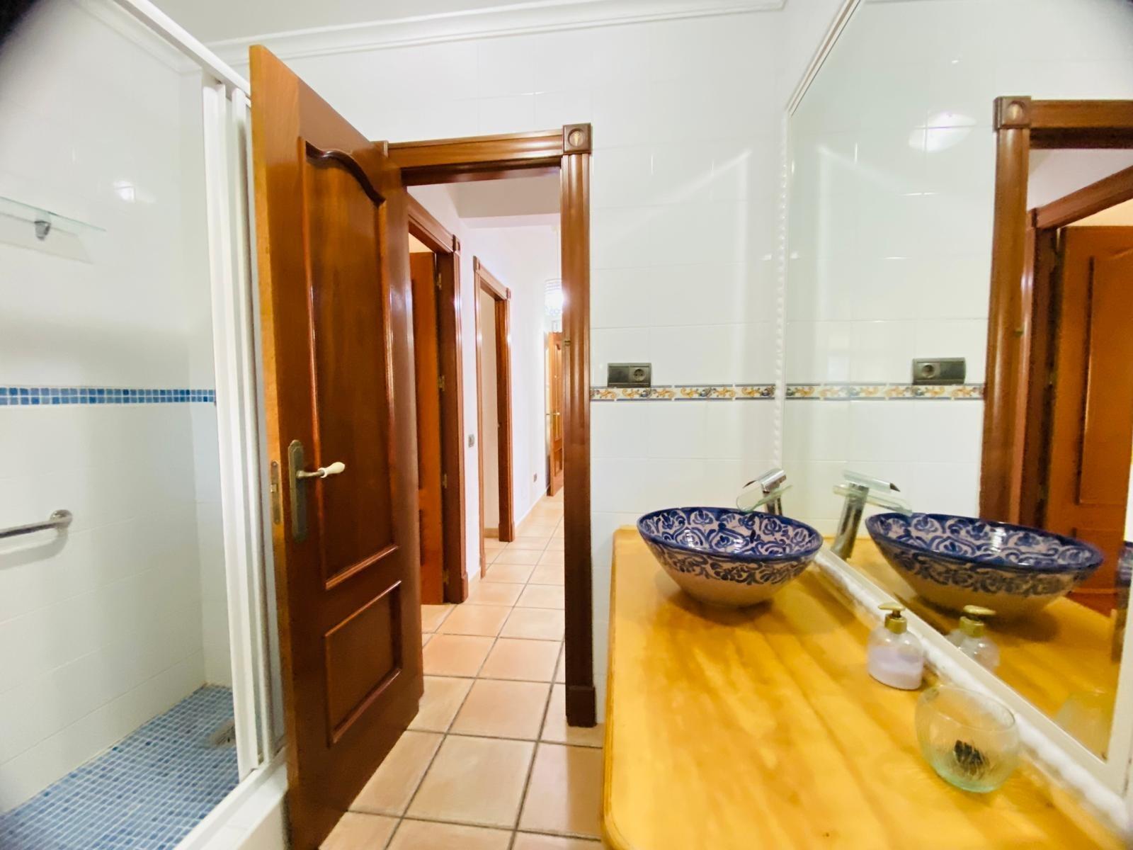 Villa in La Florida, Alicante, Spain 2 bedrooms, 304 sq.m. No. 125412