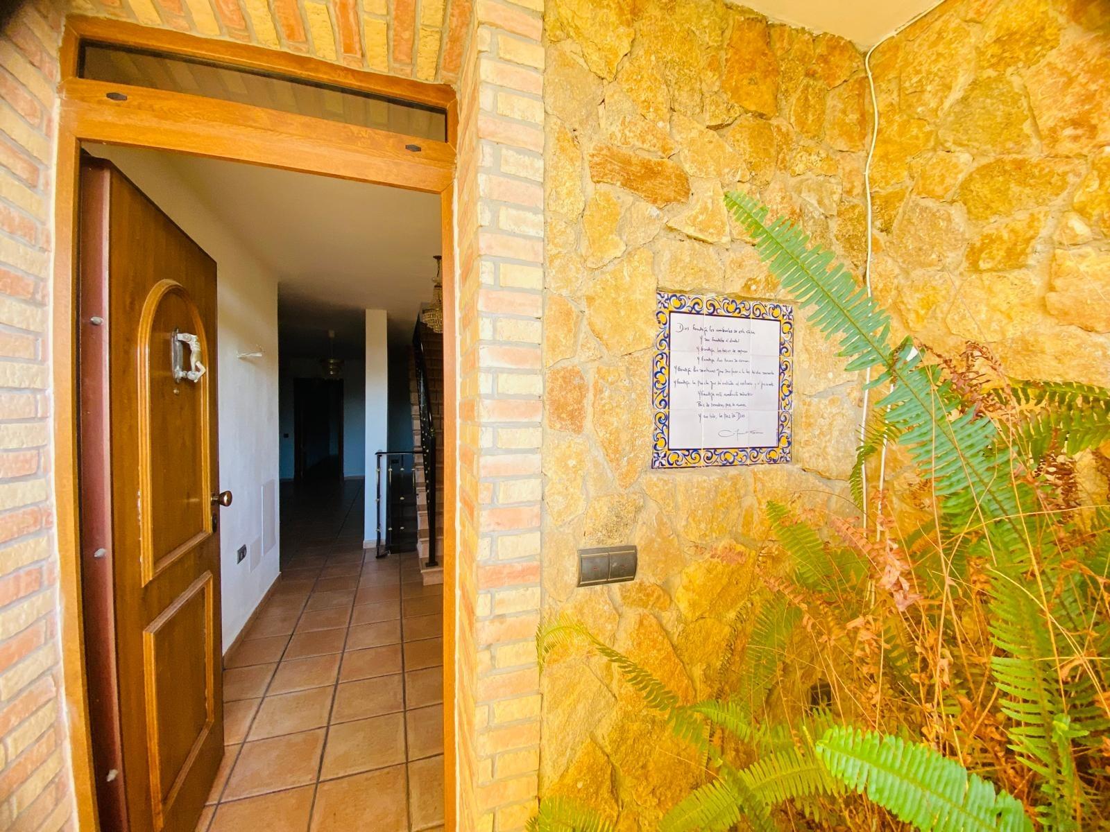 Villa in La Florida, Alicante, Spain 2 bedrooms, 304 sq.m. No. 125412