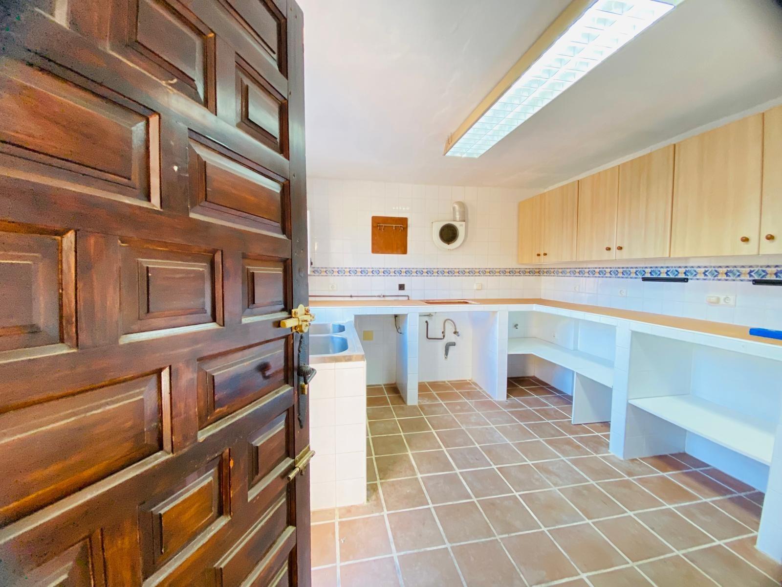 Villa in La Florida, Alicante, Spain 2 bedrooms, 304 sq.m. No. 125412
