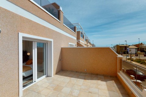 Kaupunkipientalo myytävänä Pilar de la Horadada, Alicante, Espanja, 3 makuuhuonetta, 81 m2 No. 130816 - kuva 1