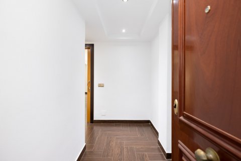 Apartment for sale Malaga, Spain 3 bedrooms, 165 sq.m. No. 122437 - photo 10