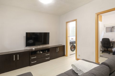 Продажа квартиры в Мадрид, Испания 2 спальни, 56м2 №122436 - фото 10