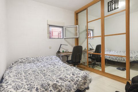 Продажа квартиры в Мадрид, Испания 2 спальни, 56м2 №122436 - фото 16