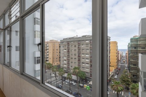 Продажа квартиры в Лас-Пальмас-де-Гран-Канария, Гран-Канария, Испания 3 спальни, 100.6м2 №122435 - фото 10
