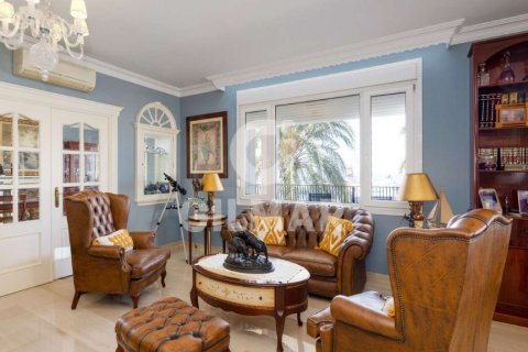 Apartamento en venta Cádiz, España 6 dormitorios, 400 m2 No. 122433 - foto 3