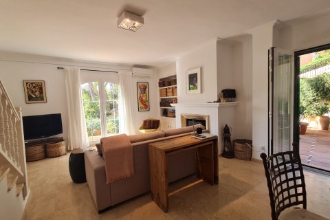 Apartment for rent Illetes (Ses), Mallorca, Spain 2 bedrooms, 100 sq.m. No. 130924 - photo 10