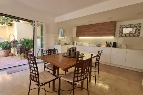 Apartment for rent Illetes (Ses), Mallorca, Spain 2 bedrooms, 100 sq.m. No. 130924 - photo 6