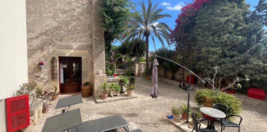 Villa Montuiri, Mallorca, Spanien 9 sovrum, 736 kvm. Nr. 130926