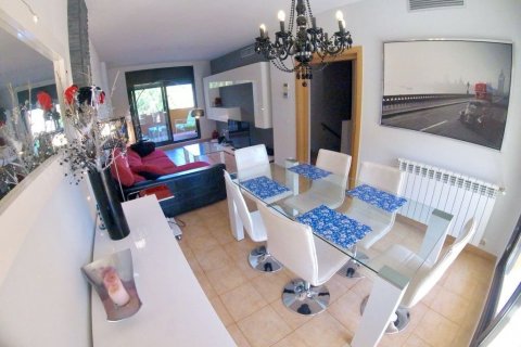 Townhouse for sale Lloret de Mar, Girona, Spain 3 bedrooms, 160 sq.m. No. 130387 - photo 2