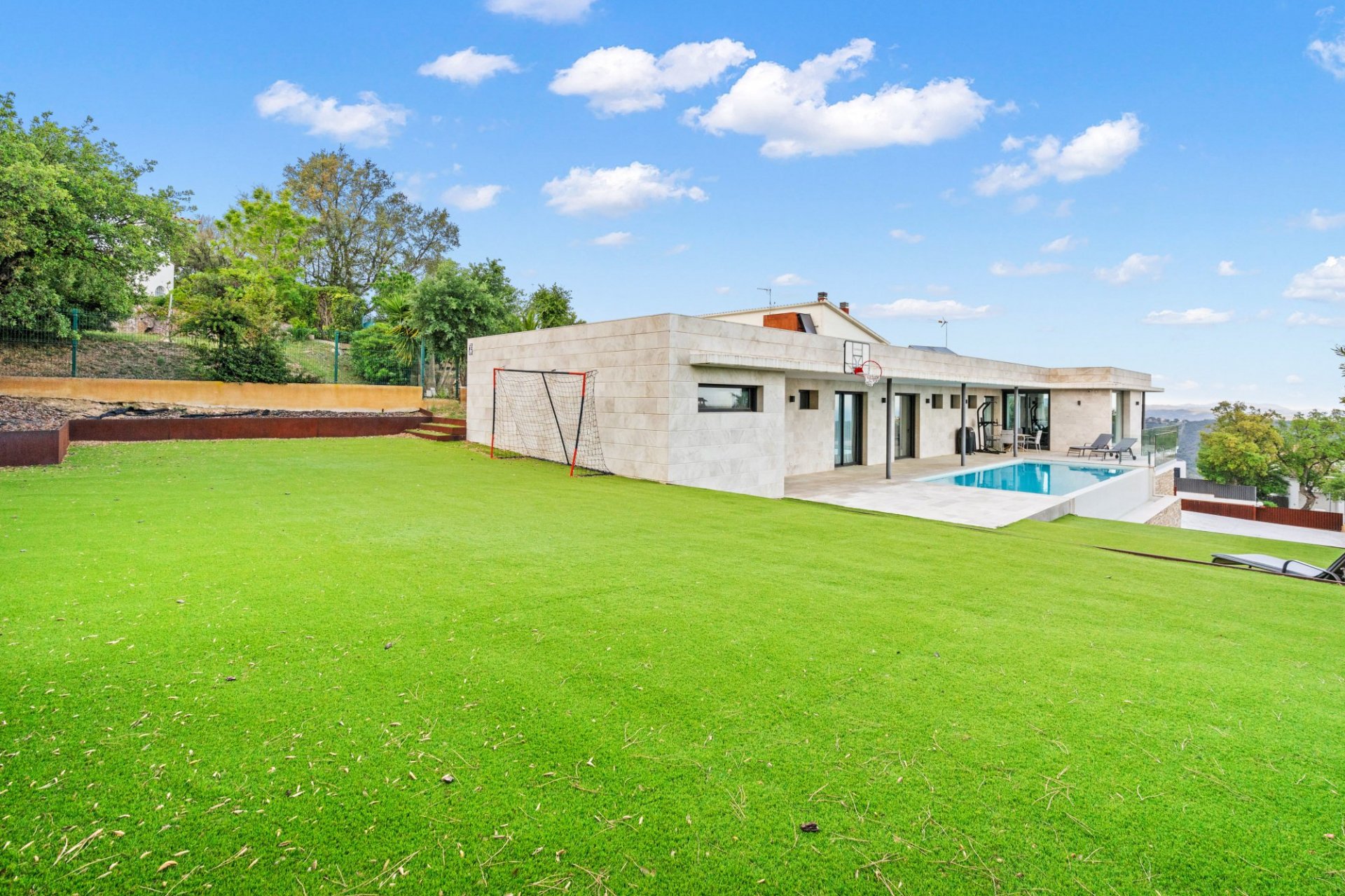Casa a Platja D'aro, Girona, Spagna 4 camere da letto, 440 mq. N° 130353