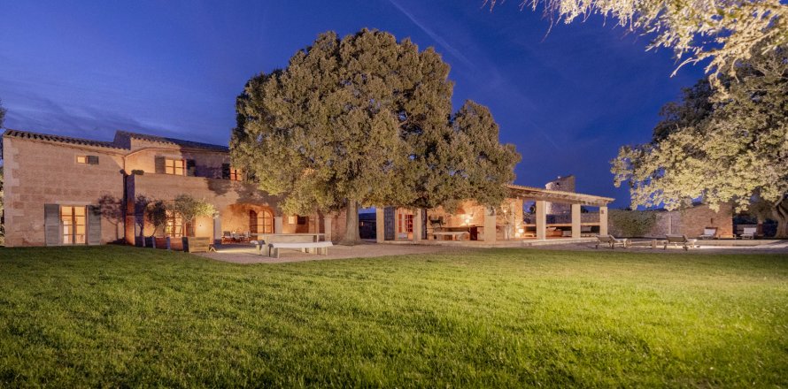 Finca Llucmajor, Mallorca, Spānijā 6 istabas, 1233 m2 Nr. 130943