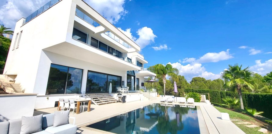 Villa Bendinat, Mallorca, Spain 4 bedrooms, 602 sq.m. No. 130958