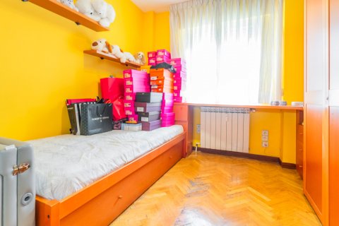 Lägenhet till salu Madrid, Spanien 4 sovrum, 127 kvm. Nr. 120538 - foto 12