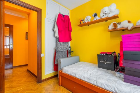 Lägenhet till salu Madrid, Spanien 4 sovrum, 127 kvm. Nr. 120538 - foto 13