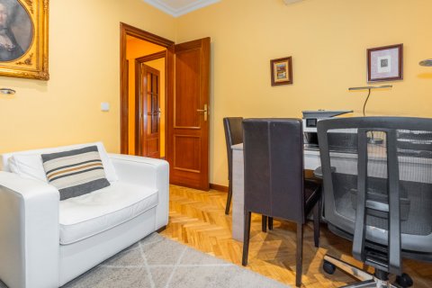 Lägenhet till salu Madrid, Spanien 4 sovrum, 127 kvm. Nr. 120538 - foto 11