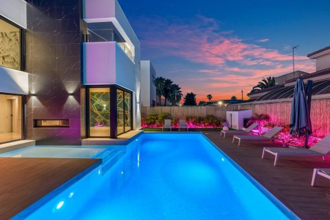 Продажа виллы Торревьеха, Аликанте, Испания 3 спальни, 126м2 №125592 - фото 15