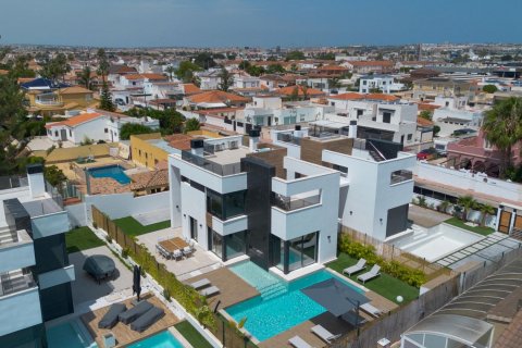 Продажа виллы Торревьеха, Аликанте, Испания 3 спальни, 126м2 №125592 - фото 3