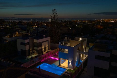 Продажа виллы Торревьеха, Аликанте, Испания 3 спальни, 126м2 №125592 - фото 24