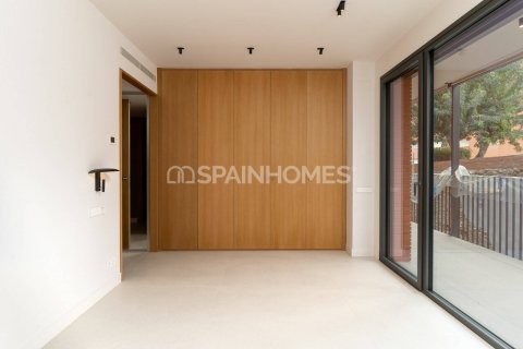 Apartment à vendre Barcelona, Espagne, 4 chambres, 148 m2 No. 132743 - photo 8