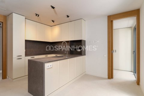 Apartment à vendre Barcelona, Espagne, 4 chambres, 148 m2 No. 132743 - photo 7