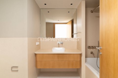 Apartment à vendre Barcelona, Espagne, 4 chambres, 148 m2 No. 132743 - photo 14