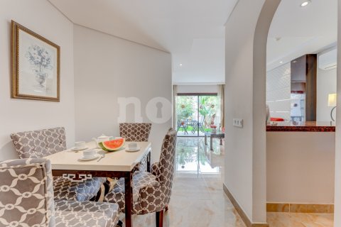 Huoneisto myytävänä Amarilla Golf, Tenerife, Espanja, 1 makuuhuone, 54 m2 No. 130736 - kuva 9