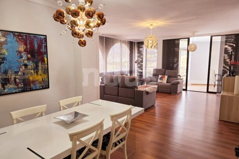 Townhouse for sale San Eugenio, Tenerife, Spain 5 bedrooms, 252 sq.m. No. 130735 - photo 13